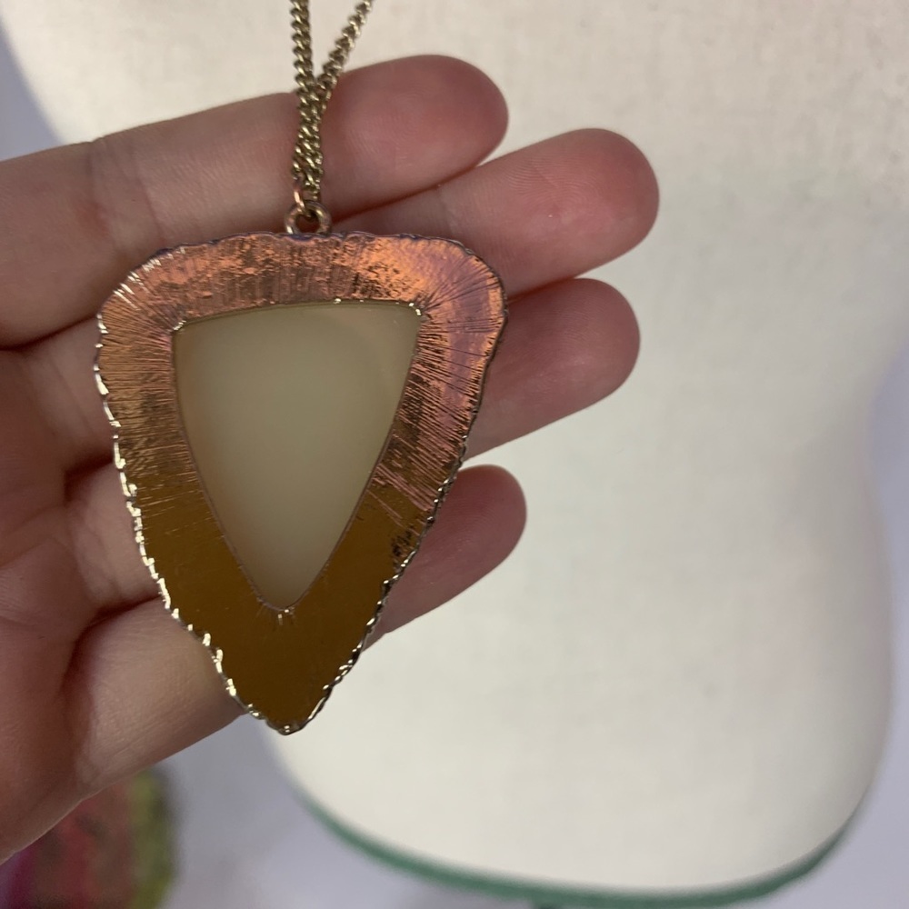 Long rock necklace - Picture 4 of 5